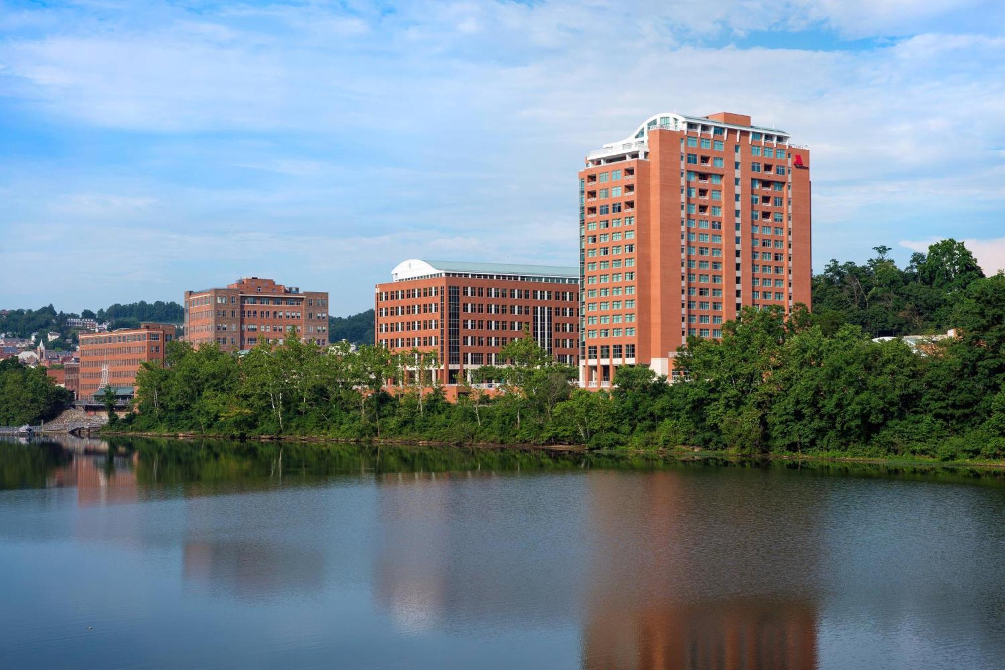 Morgantown Marriott At Waterfront Place Exterior foto
